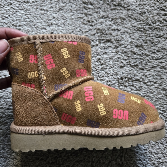 UGGJona Confetti Logo Suede Boot - Picture 7 of 8